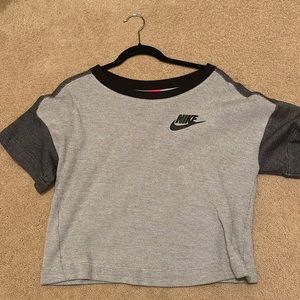 Nike Crop T